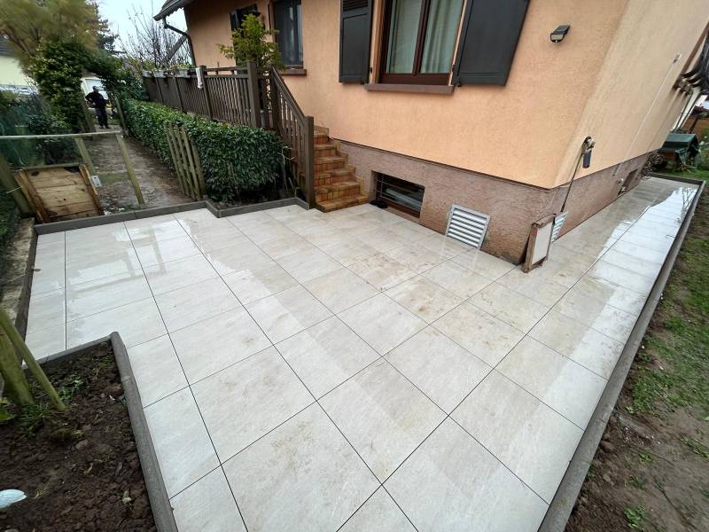 Entreprise de carrelage pour la pose de dalles sur plots à Strasbourg dans le Bas Rhin
