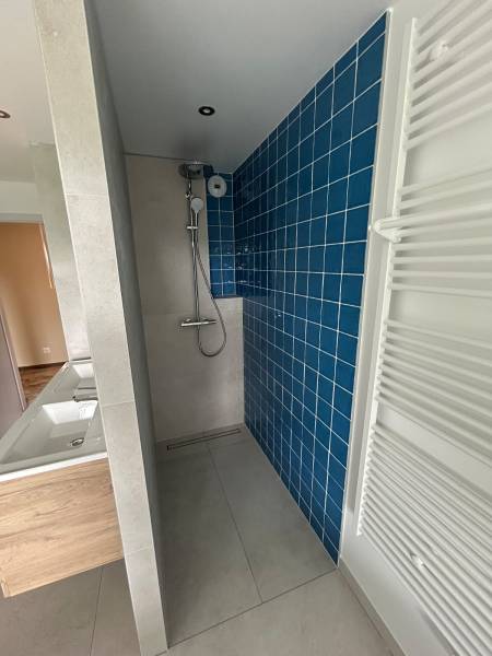 Douche avec un aspect authentique